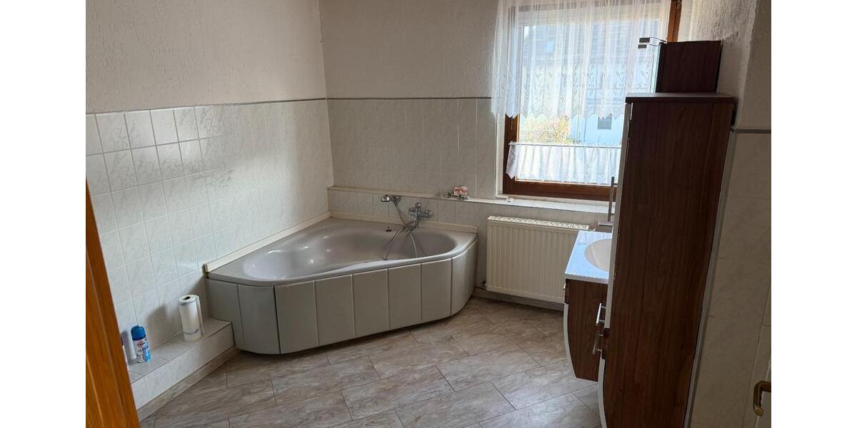 Haus-Hälfte, Maisonette ,Eigentumswohnung Grundstück an der Heide 5 zimmer