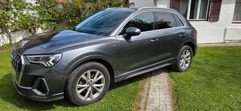 Audi Q3 65.900 km 24.990 € München 80939