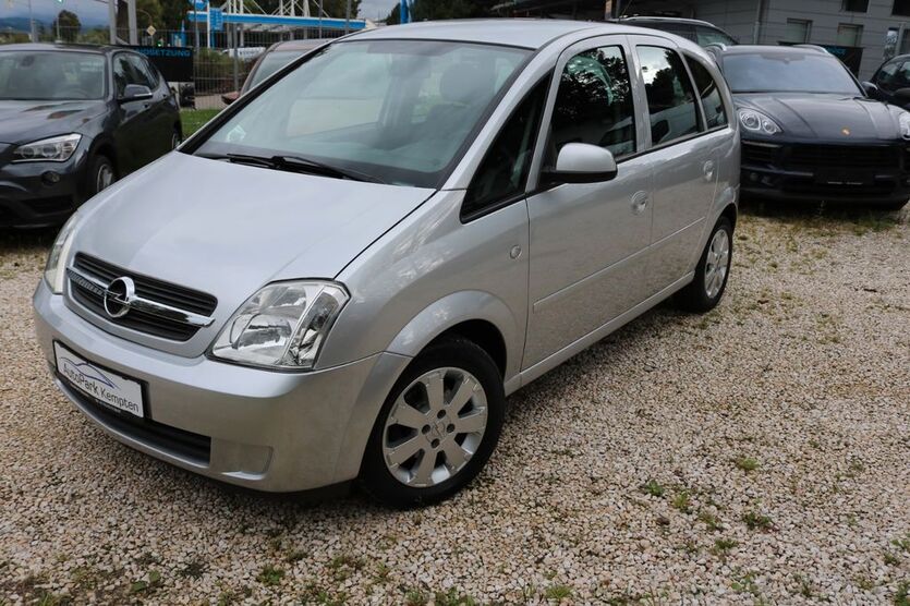 Opel Meriva 99.000 km 2.990 € Kempten 87435