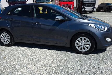 Hyundai i30 99.280 km 7.850 &euro; Nürnberg 90431