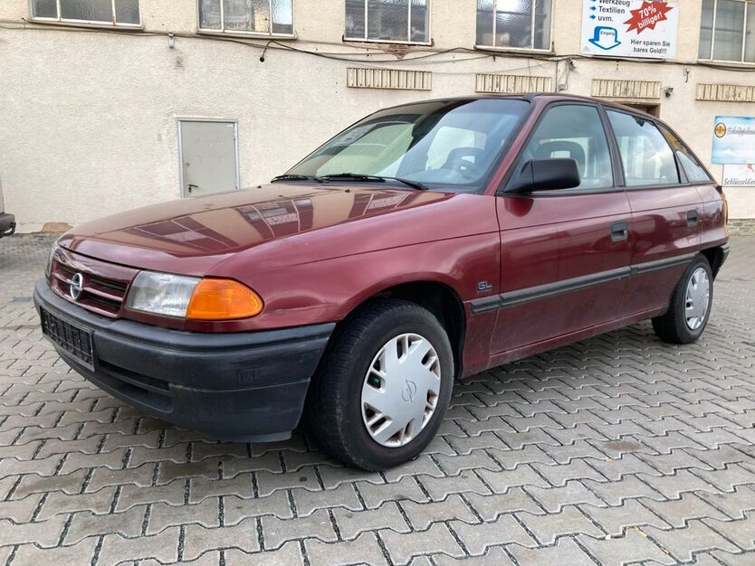 Opel Astra 83.500 km 1.490 € Butzbach 35510