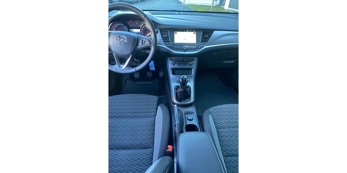 Opel Astra K Sports1.5CDTI.NAVI.VOLL-LED.PDC.11/20 108.000 km 7.500 &euro; Hilden 40721