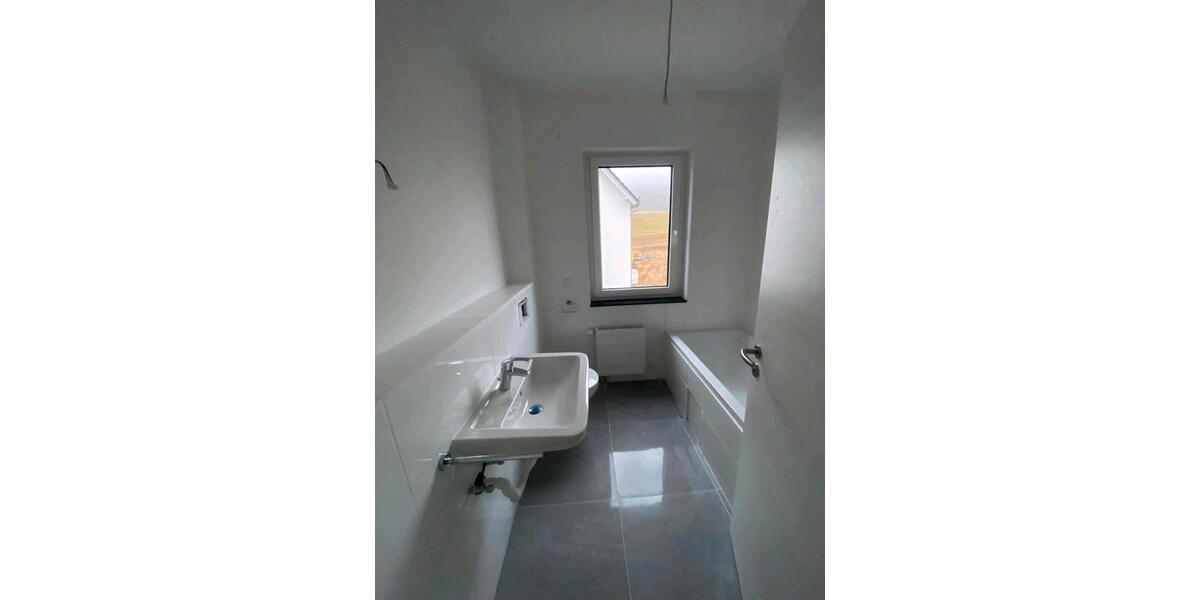 Doppelhaushälfte Bad Laasphe - 4 Zimmer, 109 m&sup2;, 399.000&euro; | Angebot:26042637