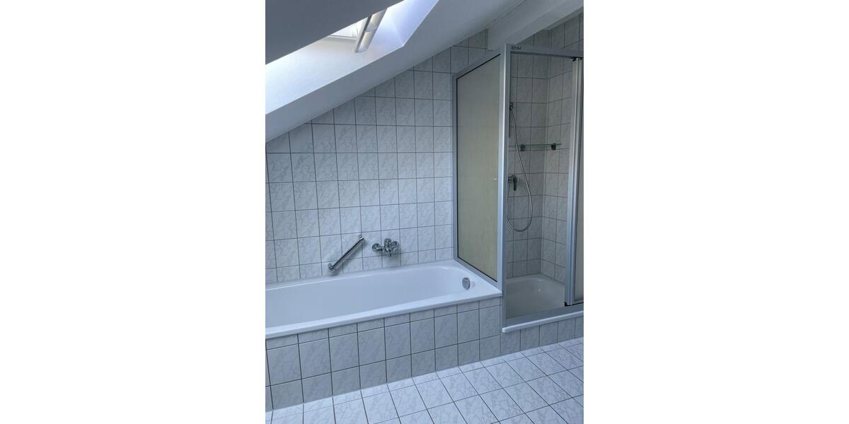 Dachgeschoßwohnung Simbach am Inn - 2 Zimmer, 75 m&sup2;, 600&euro; | Angebot:26302590