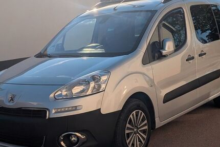 Peugeot Partner Tepee 208.355 km 4.200 &euro; Nienburg OT Latdorf 06429