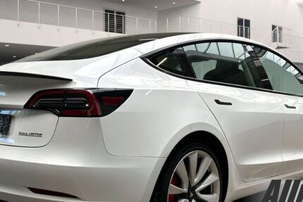 Tesla Model 3 60.750 km 30.950 &euro; Schöningen 38364