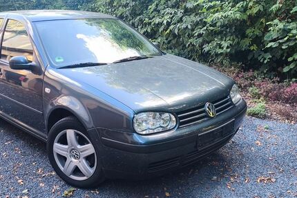 VW Golf 212.000 km 4.650 &euro; Bad Honnef 53639