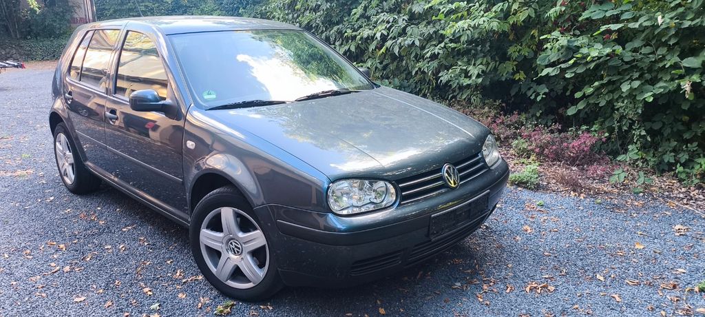 VW Golf 212.000 km 4.650 &euro; Bad Honnef 53639