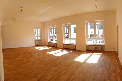 Offenes Wohnen: Wunderschöne, sonnige 3 Zimmer Wohnung