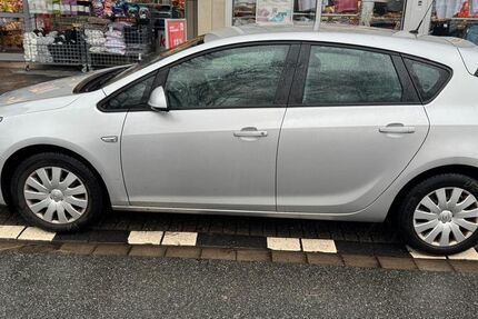 Opel Astra 181.690 km 3.500 &euro; Duisburg 47178