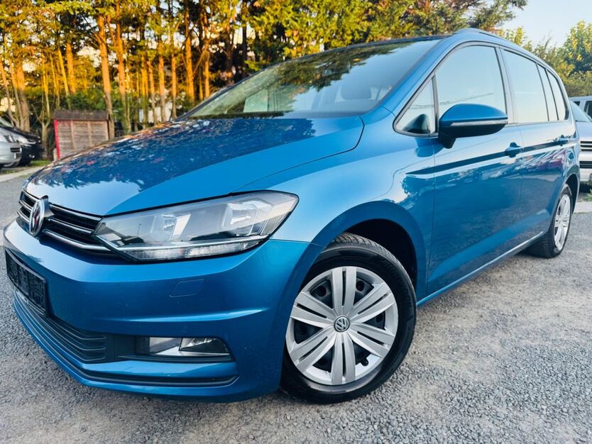 VW Touran 148.000 km 14.490 € Nauheim 64569