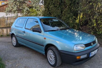 VW Golf 59.000 km 3.250 &euro; Zimmern ob Rottweil 78658