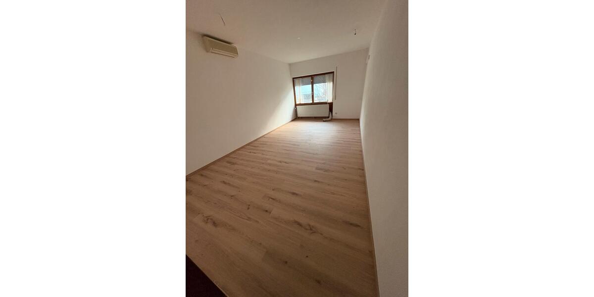 Etagenwohnung Kösching - 6 Zimmer, 160 m&sup2;, 510&euro; | Angebot:25017950