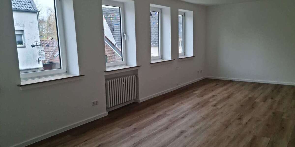 Etagenwohnung Köln Chorweiler - 5 Zimmer, 102 m&sup2;, 1.200&euro; | Angebot:24702720
