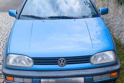 VW Golf 195.300 km 1.950 &euro; Peritz 01609