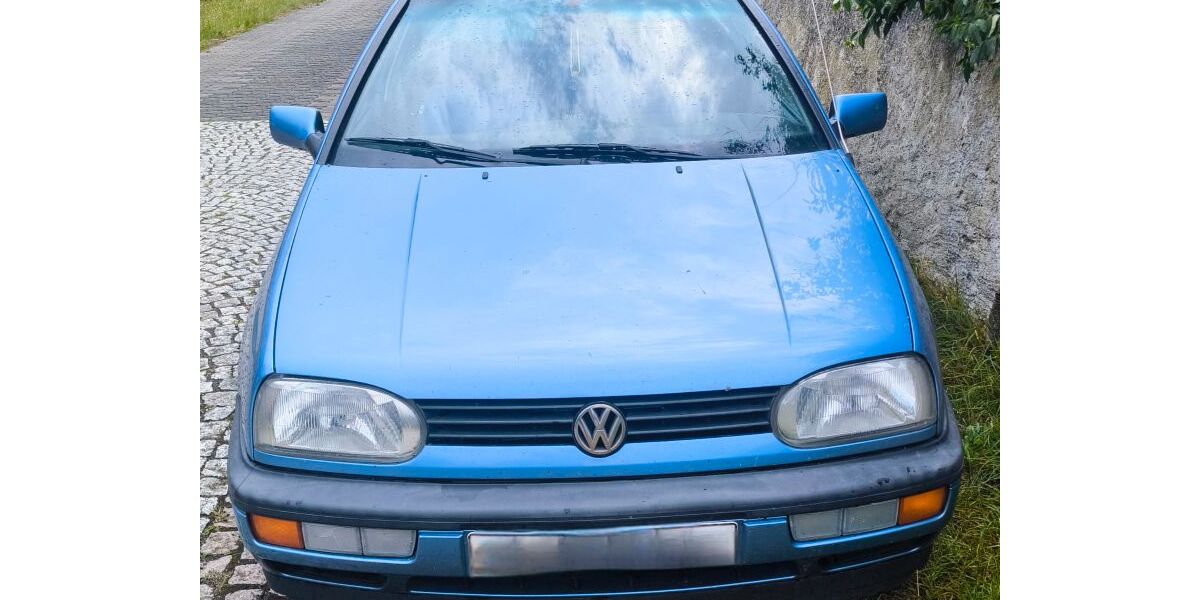 VW Golf 195.300 km 1.950 &euro; Peritz 01609