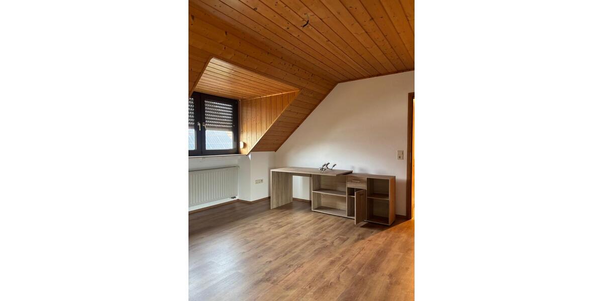 Etagenwohnung Prosselsheim - 3.5 Zimmer, 95 m&sup2;, 700&euro; | Angebot:26313120