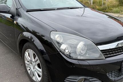 Opel Astra 122.000 km 1.990 &euro; Niederwerrn 97464