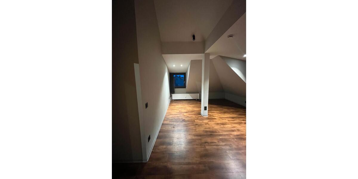 Dachgeschoßwohnung Mannheim Herzogenried - 2 Zimmer, 80 m&sup2;, 1.000&euro; | Angebot:24891153