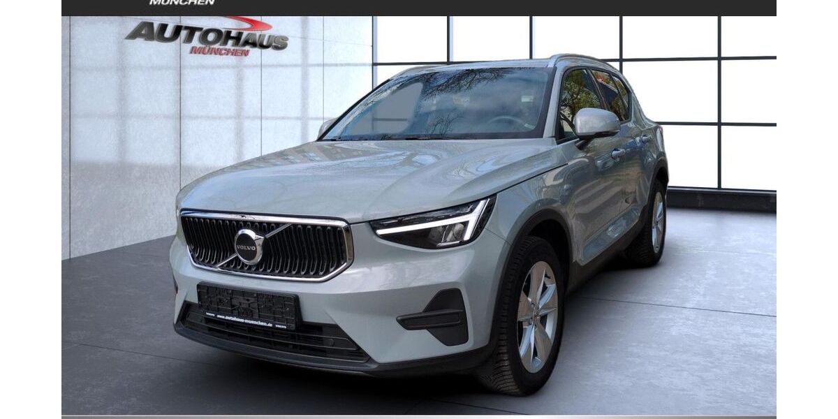 Volvo XC40 20.000 km 30.990 &euro; München 81825