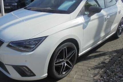 Seat Ibiza 27.679 km 11.990 € Hamburg 22043