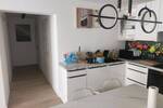 Stilvolle, neuwertige 4-Zimmer-EG-Wohnung mit luxuriöser Innenausstattung mit EBK in Fürth