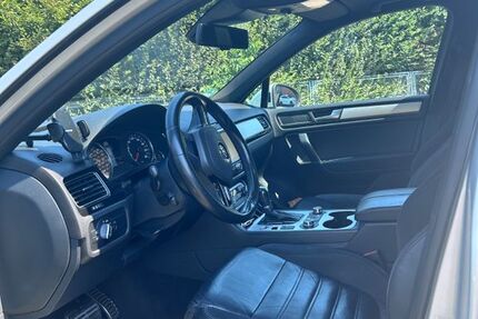 VW Touareg 238.000 km 15.900 &euro; Frankfurt 60389