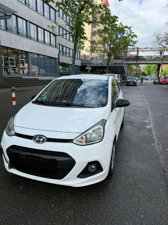 i10