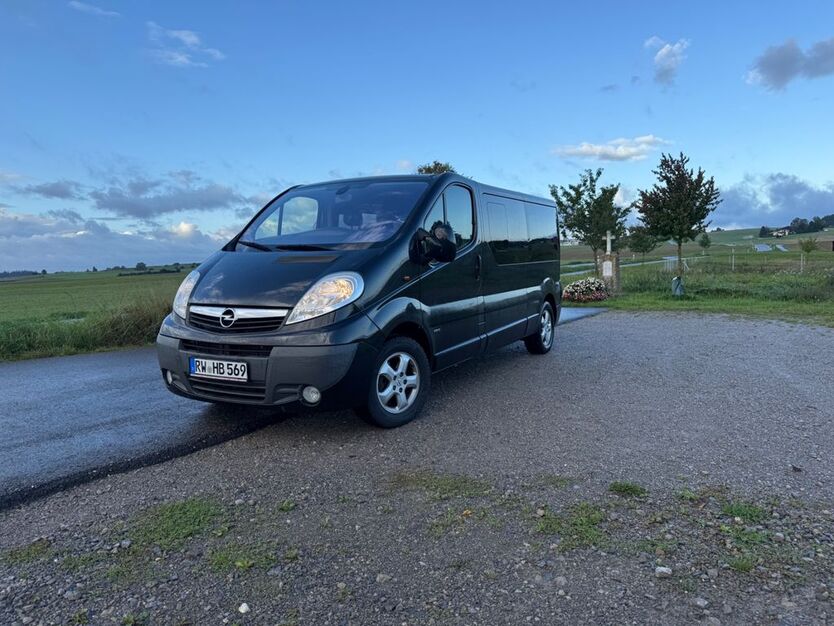 Opel Vivaro 143.000 km 10.699 € Epfendorf 78736