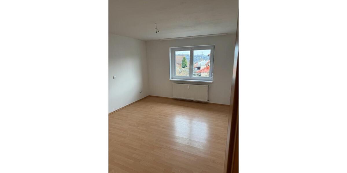 Einfamilienhaus Möckmühl - 9 Zimmer, 200 m&sup2;, 580.000&euro; | Angebot:27048818