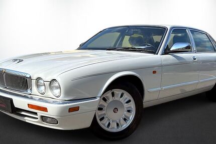 Jaguar Daimler 132.900 km 15.990 &euro; Freilassing 83395