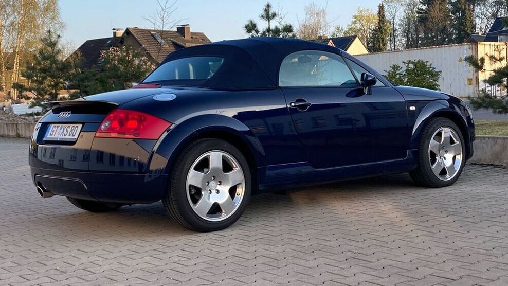 TT