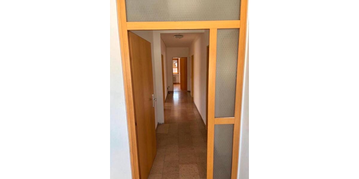 Dachgeschoßwohnung Wittlich - 5 Zimmer, 84 m&sup2;, 700&euro; | Angebot:26567143