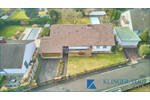 ** Großer Bungalow ** Wohnen auf einer Etage!