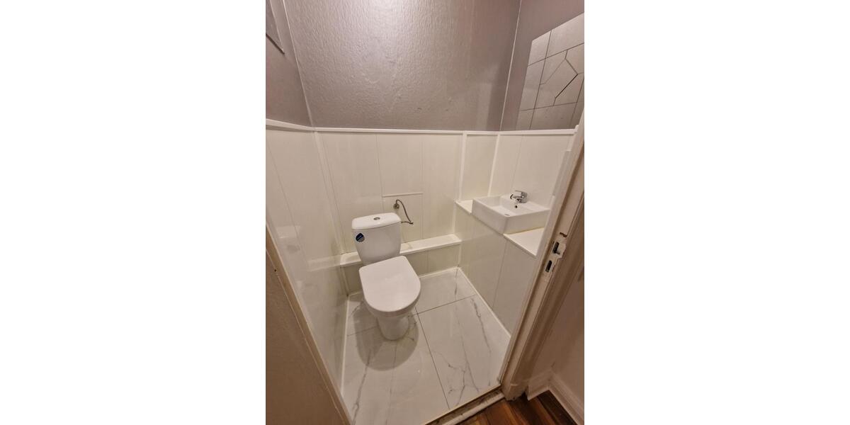 4-Zimmer Wohnung in Flensburg, neue Küche + E-Geräte, Badewanne 4 zimmer