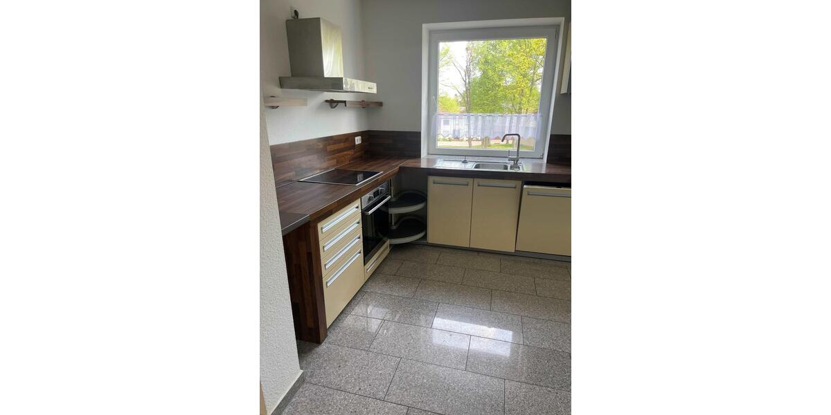 Etagenwohnung Diesdorf - 4 Zimmer, 127 m&sup2;, 570&euro; | Angebot:26426156