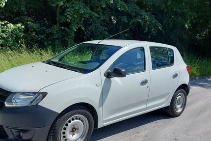 Dacia Sandero 61.000 km 4.400 &euro; Stadtoldendorf 37627