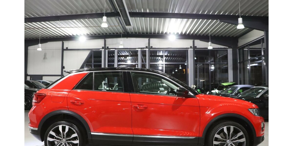 VW T-Roc 1.6 TDI STYLE / RED & BLACK / NAVI+KAMERA 100.000 km 15.577 &euro; Hamm 59077