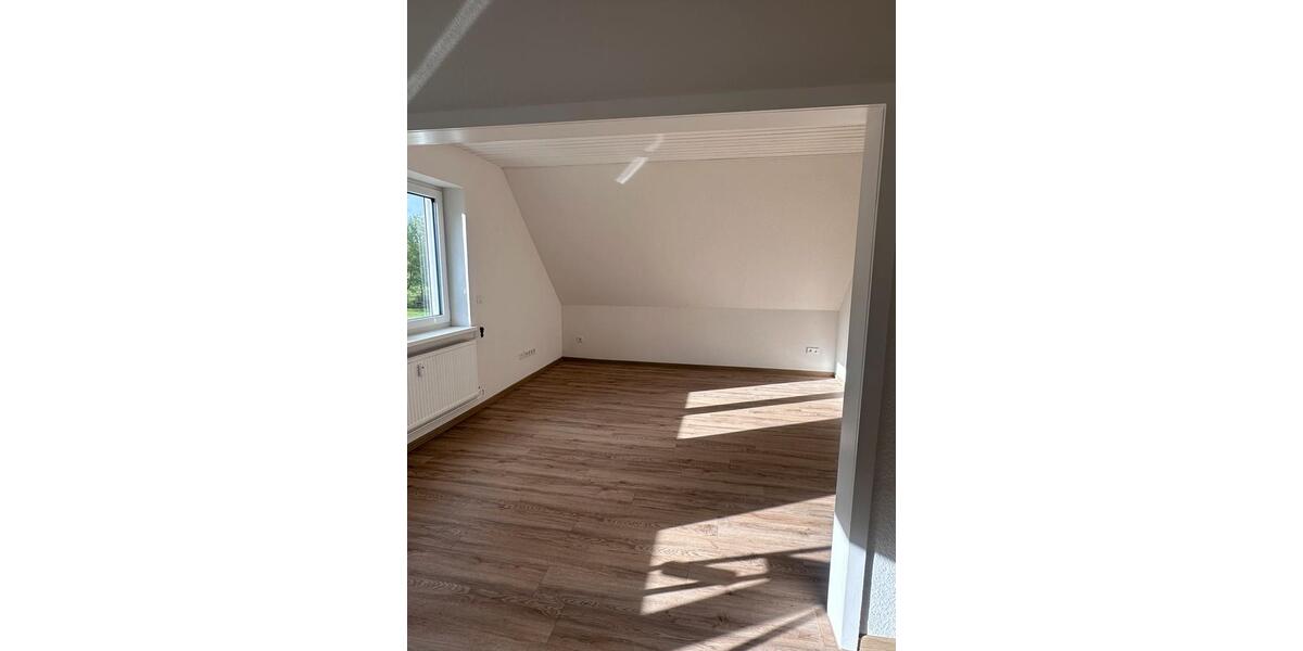 Etagenwohnung Wolfhagen - 3.5 Zimmer, 90 m&sup2;, 770&euro; | Angebot:26338603