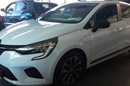 Renault Clio 20.800 km 13.290 &euro; Monschau (bei Aachen) 52156