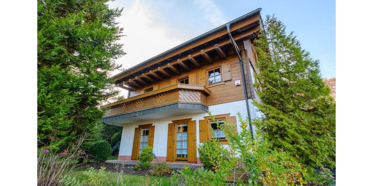 Einfamilienhaus Gerolstein - 8 Zimmer, 185 m&sup2;, 550.000&euro; | Angebot:26545050