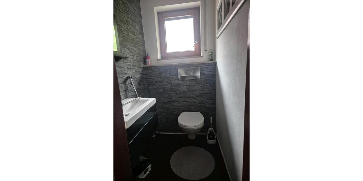 Etagenwohnung Löchgau - 4.5 Zimmer, 98 m&sup2;, 1.300&euro; | Angebot:26544133
