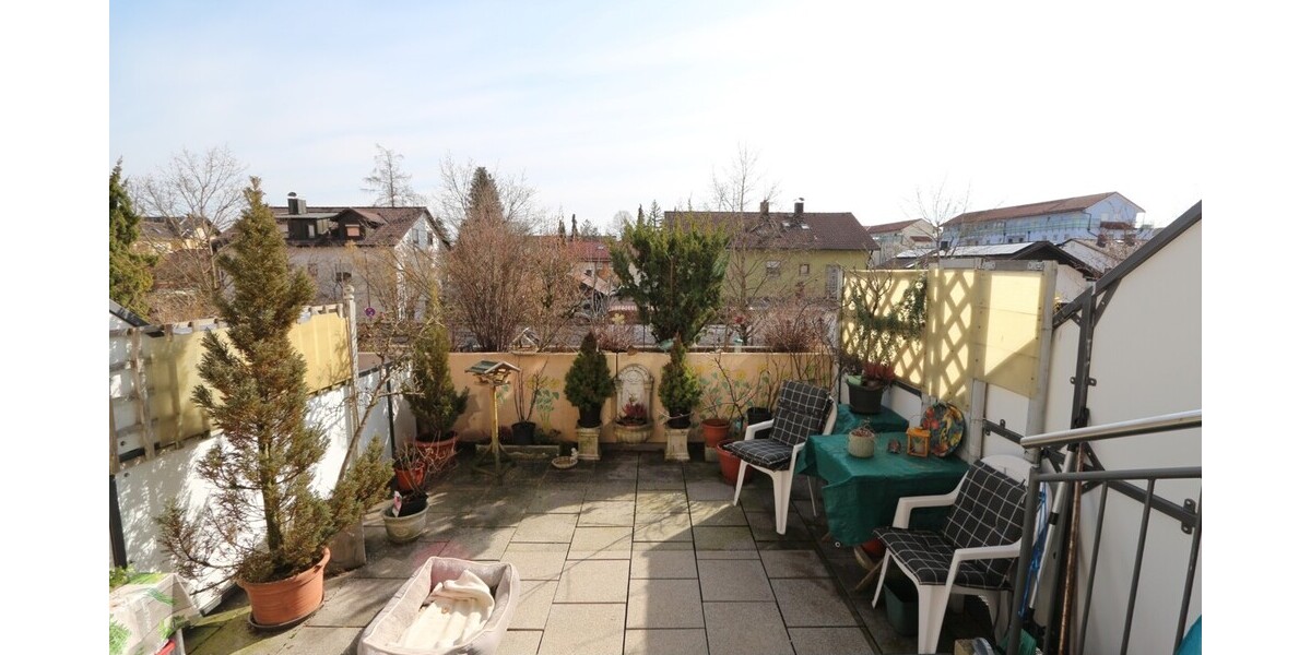 ** Traumapartment mit Sonnenterrasse ** und Stellplatz !! in S-Bahn-Nähe !! TOP-LAGE in GILCHING !! - Etagenwohnung Gilching | Angebot:25841225