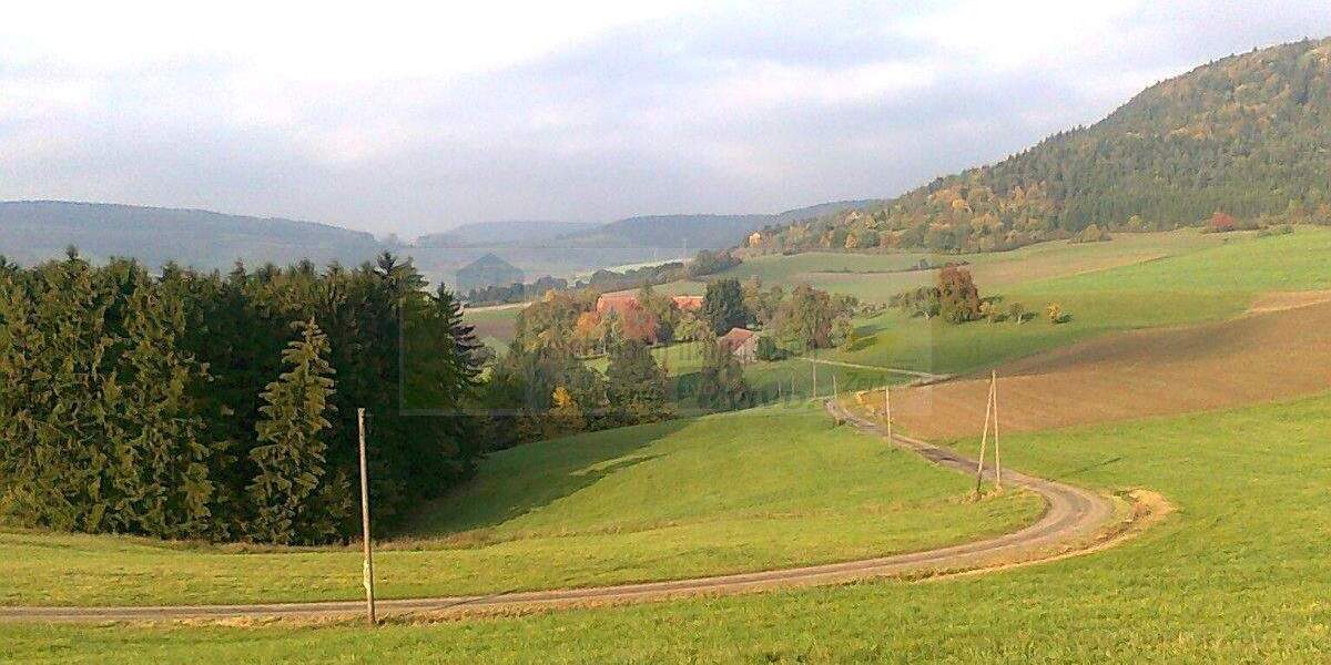 Historischer Doppelbauernhof in traumhafter Alleinlage mit weitem Fernblick und außergewöhnlichem Entwicklungspotenzial ! 8 zimmer