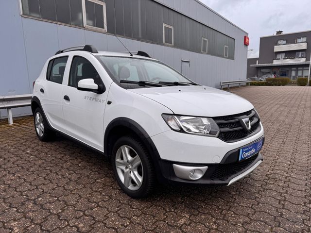 Dacia Sandero 125.000 km 6.990 &euro; Elsterwerda 04910