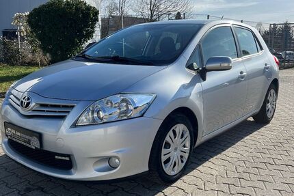 Toyota Auris 214.000 km 3.990 &euro; Eschweiler 52249