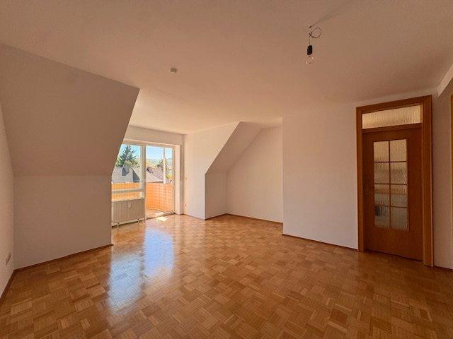 Dachgeschoßwohnung Rotenburg an der Fulda - 2 Zimmer, 45 m&sup2;, 550&euro; | Angebot:26300713