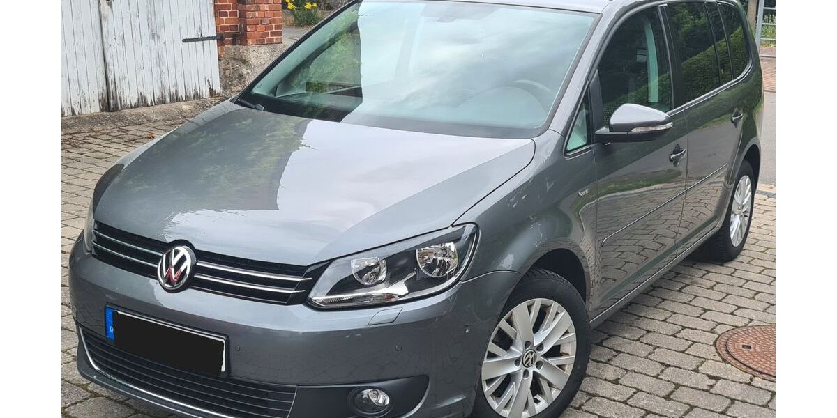 VW Touran 138.000 km 8.749 &euro; Oetzen 29588