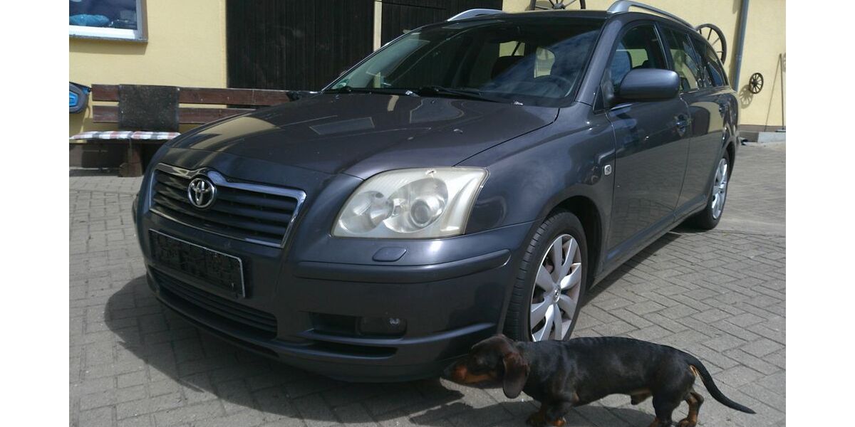 Toyota Avensis 285.000 km 2.850 &euro; Neddemin 17039