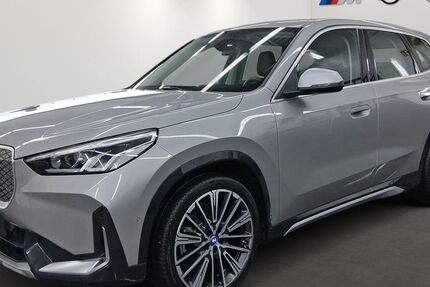 BMW iX1 31.813 km 38.480 &euro; München 81827